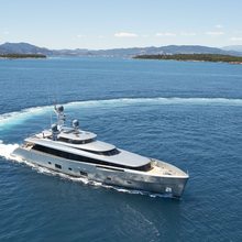 Bella Vita Yacht 
