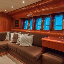 Ecj Luxe Yacht 