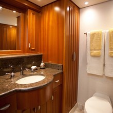 Liquidity Yacht Bathroom