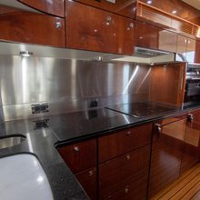 Happy Dream Yacht 