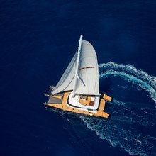 Mashua Bluu Yacht 