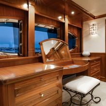 Sanibella Yacht 