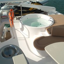 Majesty 88 Yacht 