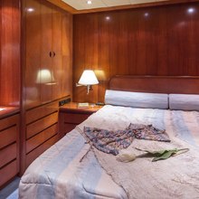Marvi De Yacht 