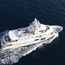 E & E Yacht 