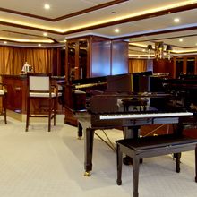 Tobi Star Yacht Piano