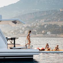 Elza Yacht 