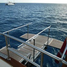 Infinium Yacht 