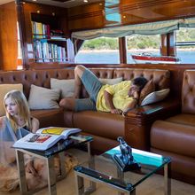 Victoria III Yacht 