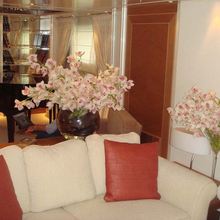 Elegant 007 Yacht Main Salon