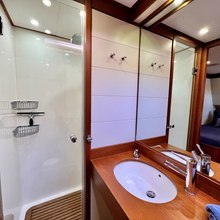 Ocho Yacht 
