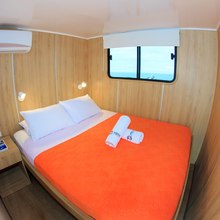 Pinguino Explorer Yacht 