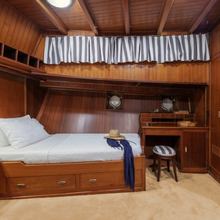Lithi Yacht 