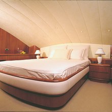 Absolute King Yacht 