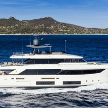 My Lara Yacht 