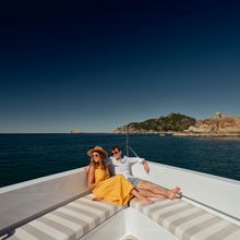 Flying Fish Yacht 