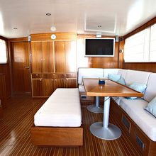 Spoom Yacht 