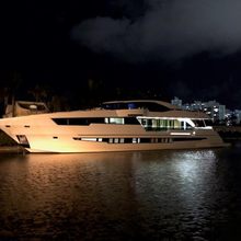 Sea Glass Yacht 