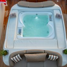 Cosmos Yacht 