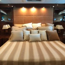 7 Zero Yacht 