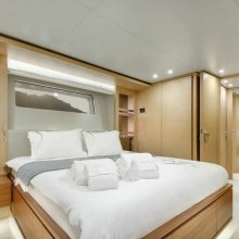 Therapy Yacht 