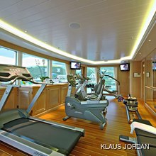 Huntress Yacht Gymnasium