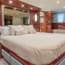 Hoya Saxa Yacht 