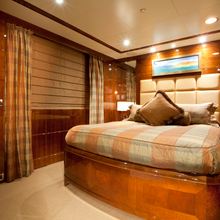 Coco Veinte Yacht Guest Queen Stateroom