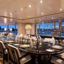 Phoenix 2 Yacht 