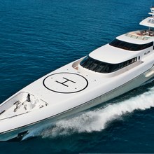 Capricorn Yacht Running Shot - Front View