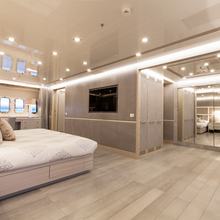 Apricity Yacht Master Stateroom