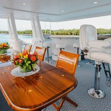 La Lady Yacht 