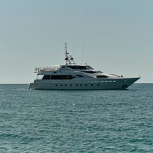 Flying Fish Yacht 
