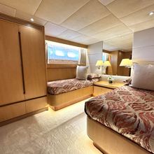 Cheetah Moon Yacht 