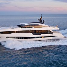 Sea Glass Yacht 