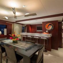 Cru Yacht 
