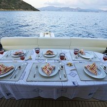 Sakura Yacht 
