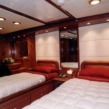 White Knight Yacht Twin Stateroom