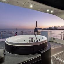 Intervention Yacht 