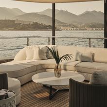 M Yacht 