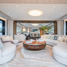 M Yacht 