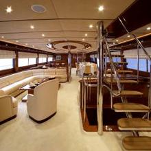 Corvus Yacht Main Salon