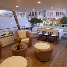 Corvus Yacht Exterior Dining