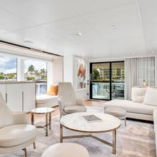 Pearl Yacht 
