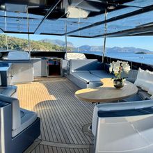 Seven Yacht 