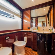 Happy Hour Yacht 