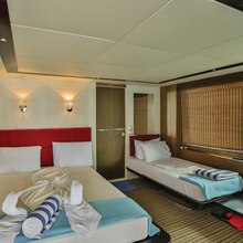 Honors Legacy Yacht 