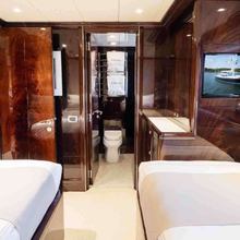 Anemoi Yacht 