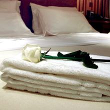 Elegant 007 Yacht Guest Stateroom - Rose