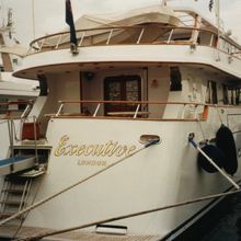 Executive Yacht 